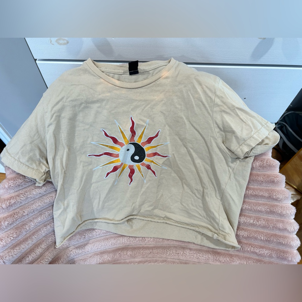 Windsor Beige Sun and Yin-Yang Graphic Tee